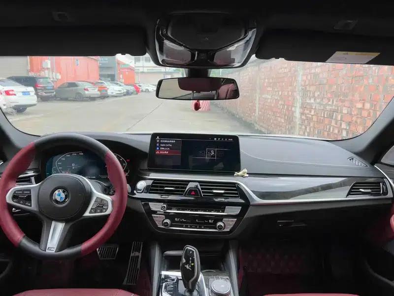 2021 BMW 5 Series 525Li M Sport Package — миниатюра 6