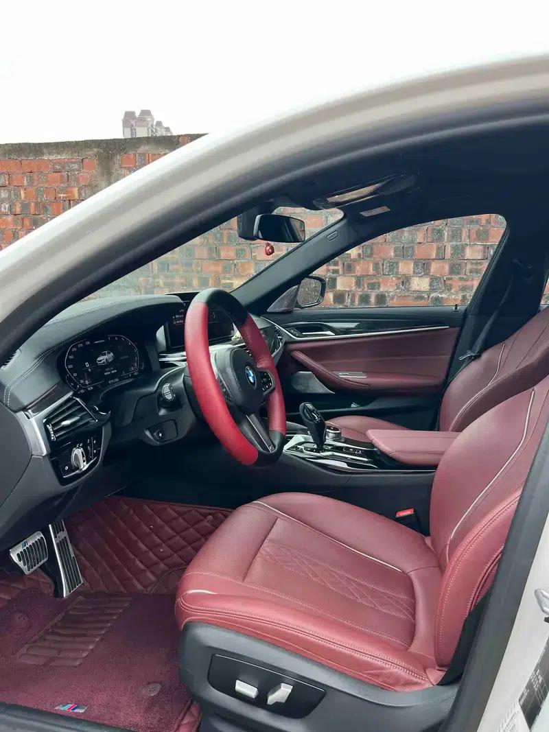2021 BMW 5 Series 525Li M Sport Package — миниатюра 8