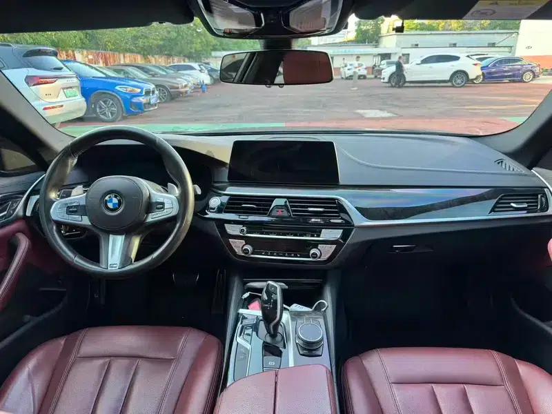 2019 BMW 5 Series Facelift 530Li Leading Edition M Sport Package — миниатюра 6