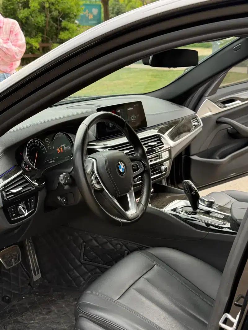 2018 BMW 5 Series 525Li M Sport Package — миниатюра 7