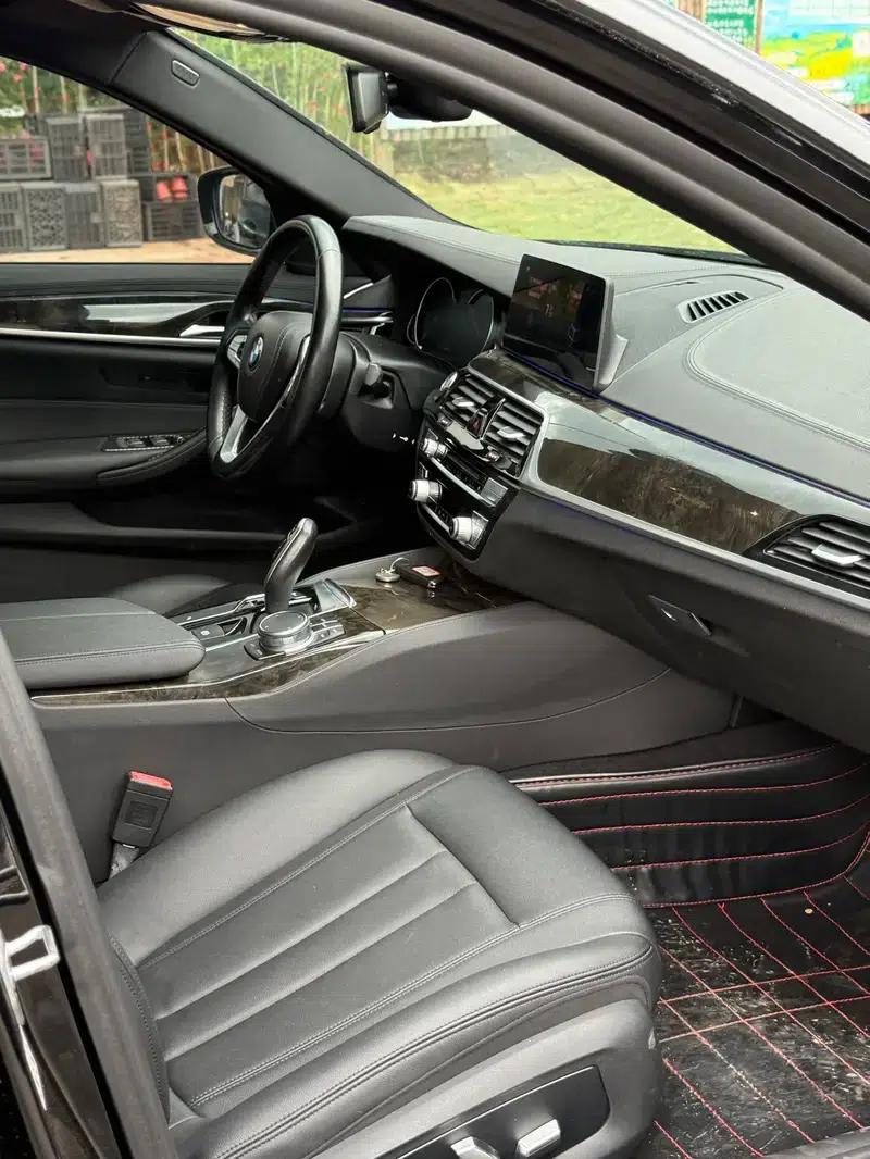 2018 BMW 5 Series 525Li M Sport Package — миниатюра 10