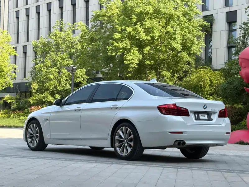 BMW 5 Series 2017 525Li Leading Edition — миниатюра 4