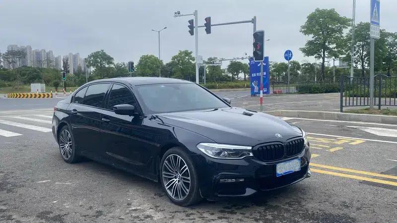 2018 BMW 5 Series 530Li Leading Edition M Sport Package — миниатюра 3