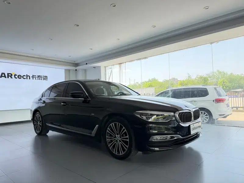 BMW 5 Series 2018 530Li Luxury Package — миниатюра 3