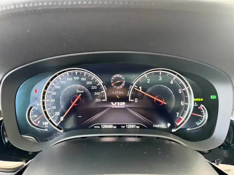 BMW 5 Series 2018 530Li Luxury Package — миниатюра 9