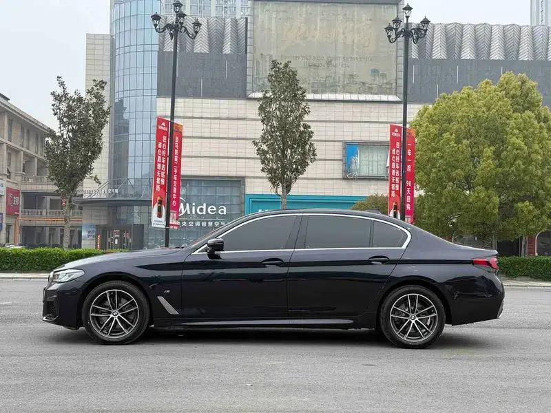BMW 5 Series 2022 Facelift 525Li M Sport Package — миниатюра 4
