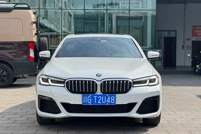 2022 BMW 5 Series Facelift 530Li Leading Edition M Sport Package — миниатюра 2