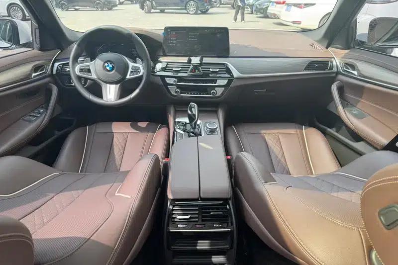 2022 BMW 5 Series Facelift 530Li Leading Edition M Sport Package — миниатюра 15