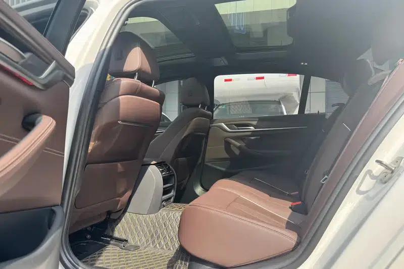 2022 BMW 5 Series Facelift 530Li Leading Edition M Sport Package — миниатюра 22