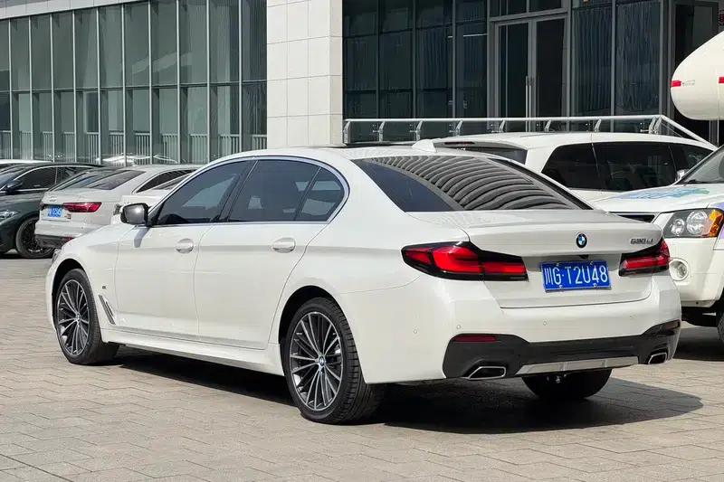 2022 BMW 5 Series Facelift 530Li Leading Edition M Sport Package — миниатюра 4