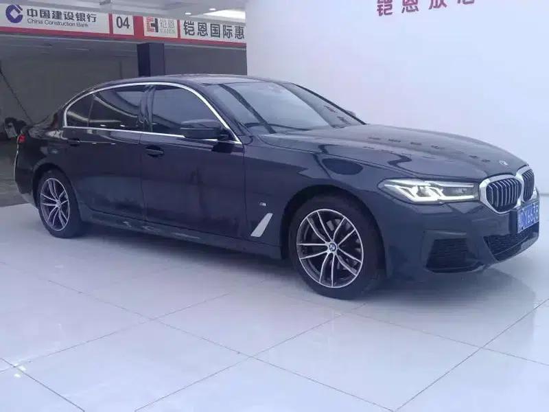2021 BMW 5 Series 525Li M Sport Package — миниатюра 3