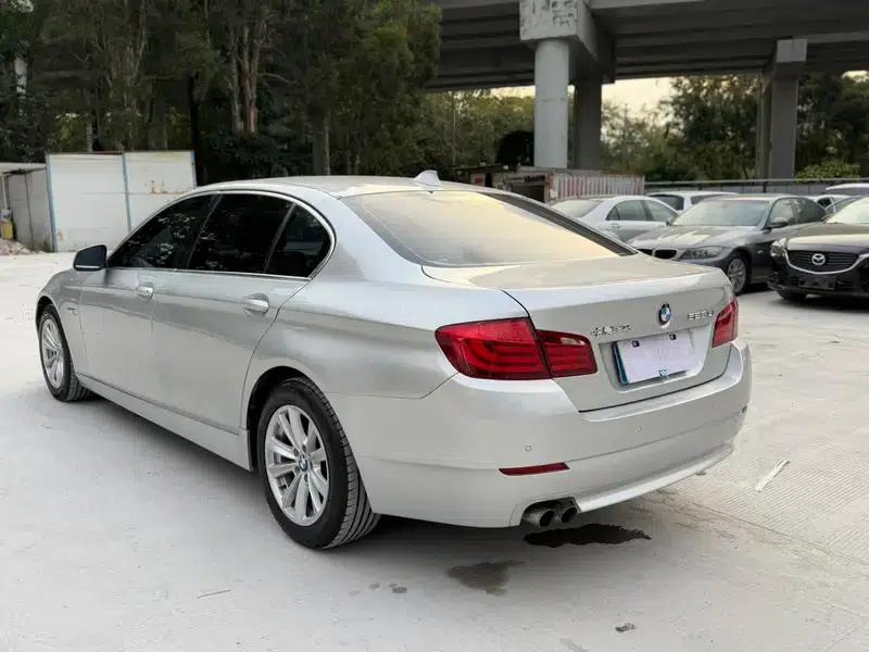 BMW 5 Series 2011 523Li Luxury — миниатюра 4