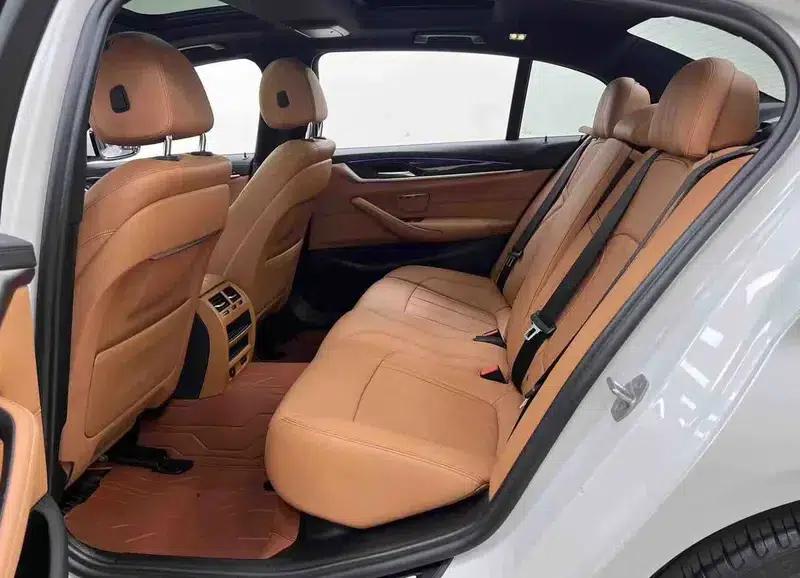 2020 BMW 5 Series 530Li Leading Edition M Sport Package — миниатюра 23