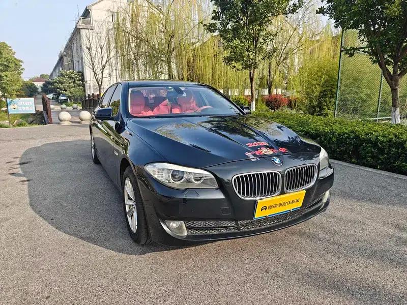 BMW 5 Series 2012 520Li Elegant Edition — миниатюра 3