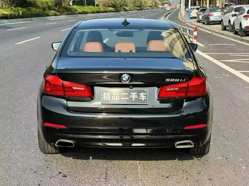 BMW 5 Series 2018 528Li Launch Special Edition — миниатюра 5