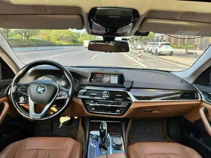 BMW 5 Series 2018 528Li Launch Special Edition — миниатюра 7