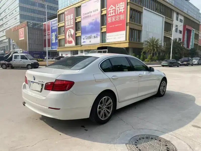 BMW 5 Series 2011 523Li Luxury — миниатюра 4
