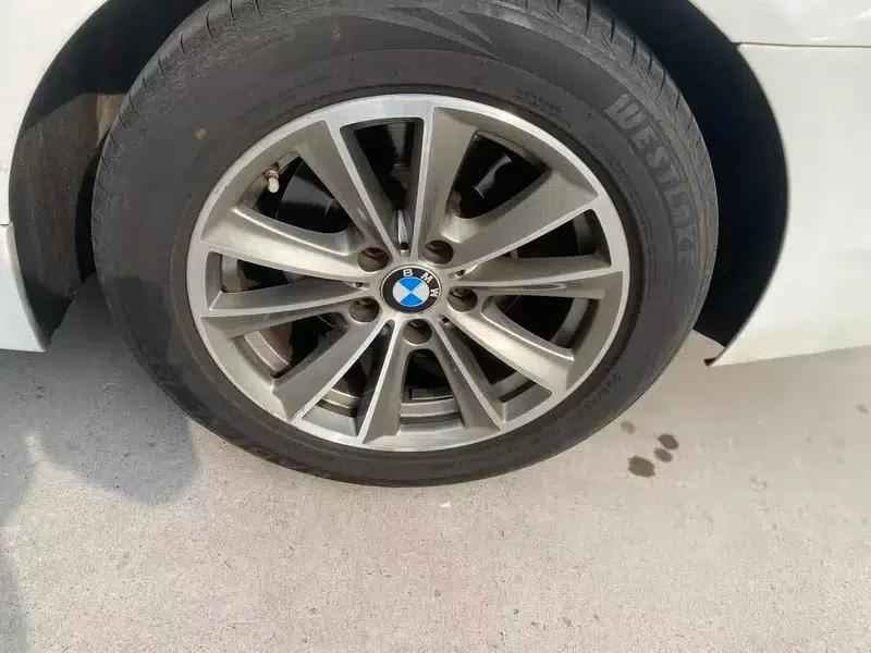 BMW 5 Series 2011 523Li Luxury — миниатюра 5