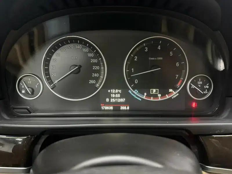 BMW 5 Series 2012 523Li Luxury — миниатюра 11