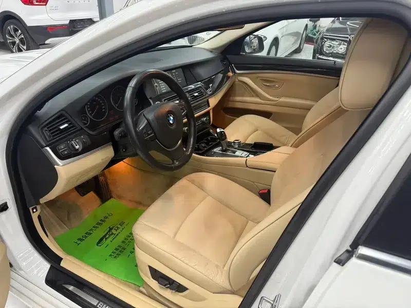 BMW 5 Series 2012 523Li Luxury — миниатюра 12