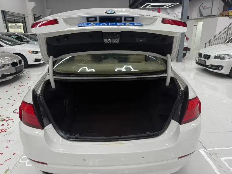 BMW 5 Series 2012 523Li Luxury — миниатюра 15