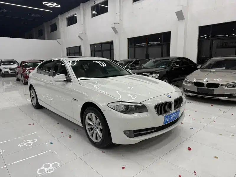 BMW 5 Series 2012 523Li Luxury — миниатюра 3