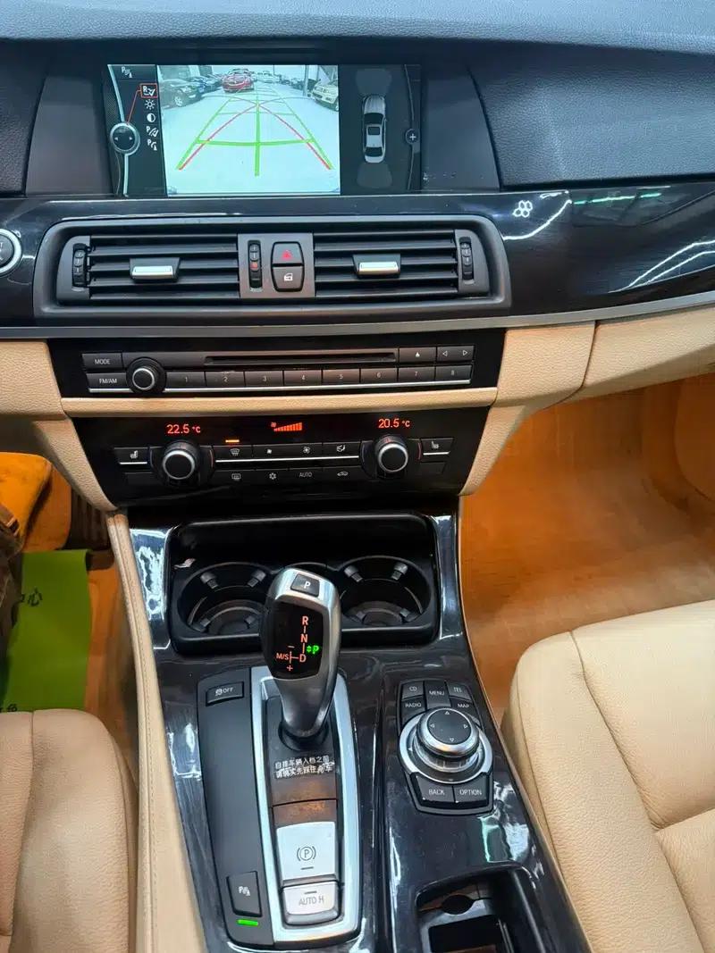 BMW 5 Series 2012 523Li Luxury — миниатюра 9
