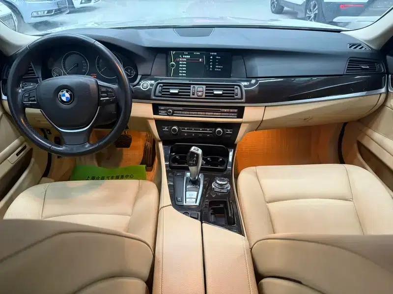 BMW 5 Series 2012 523Li Luxury — миниатюра 10