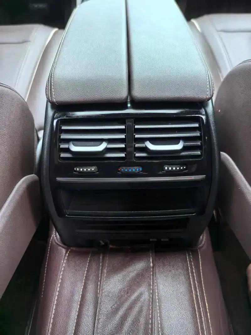 2021 BMW 5 Series Facelift 530Li Leading Edition M Sport Package — миниатюра 7