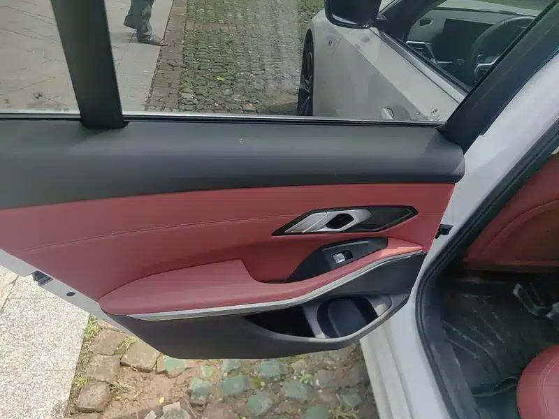 2023 BMW 3 Series 325i M Sport Package — миниатюра 17
