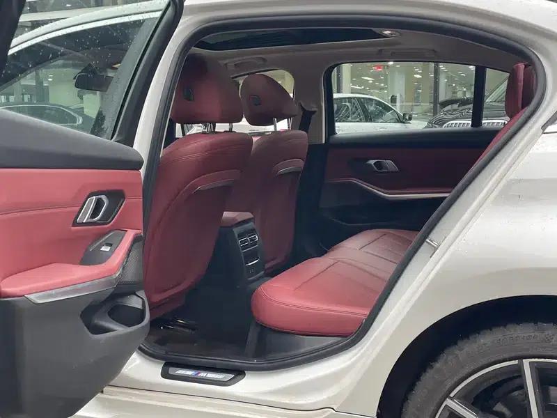 2023 BMW 3 Series 320Li M Sport Package — миниатюра 14
