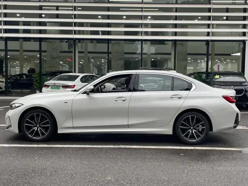 2023 BMW 3 Series 320Li M Sport Package — миниатюра 3