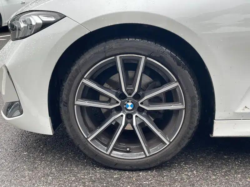 2023 BMW 3 Series 320Li M Sport Package — миниатюра 9