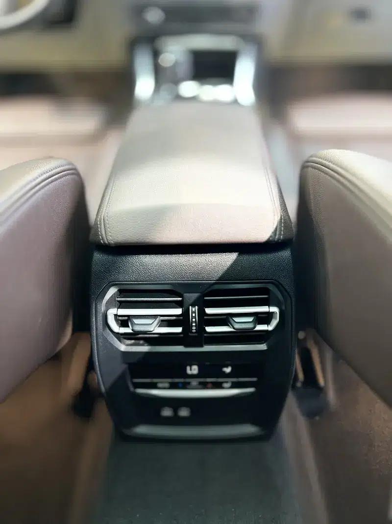 2020 BMW 3 Series 325Li M Sport Package — миниатюра 7