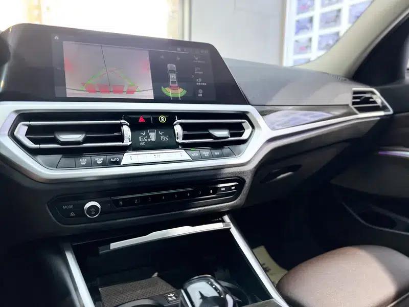 2020 BMW 3 Series 325Li M Sport Package — миниатюра 8