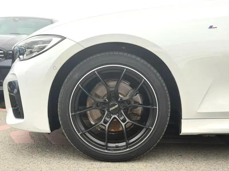 2022 BMW 3 Series 325Li M Sport Shadow Edition — миниатюра 9