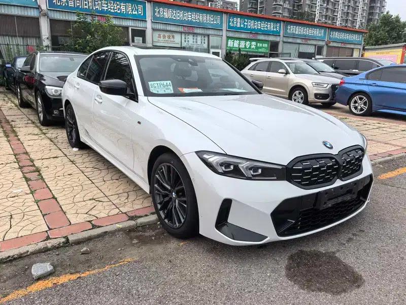 2023 BMW 3 Series 325i M Sport Shadow Edition — миниатюра 3