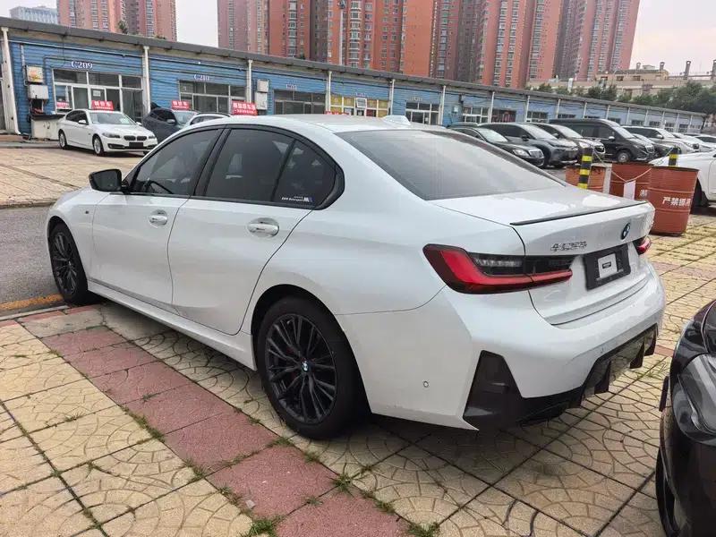 2023 BMW 3 Series 325i M Sport Shadow Edition — миниатюра 4