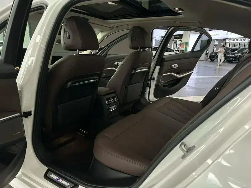 2022 BMW 3 Series 325Li M Sport Package — миниатюра 9