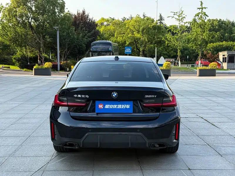 2023 BMW 3 Series 325i M Sport Shadow Edition — миниатюра 5