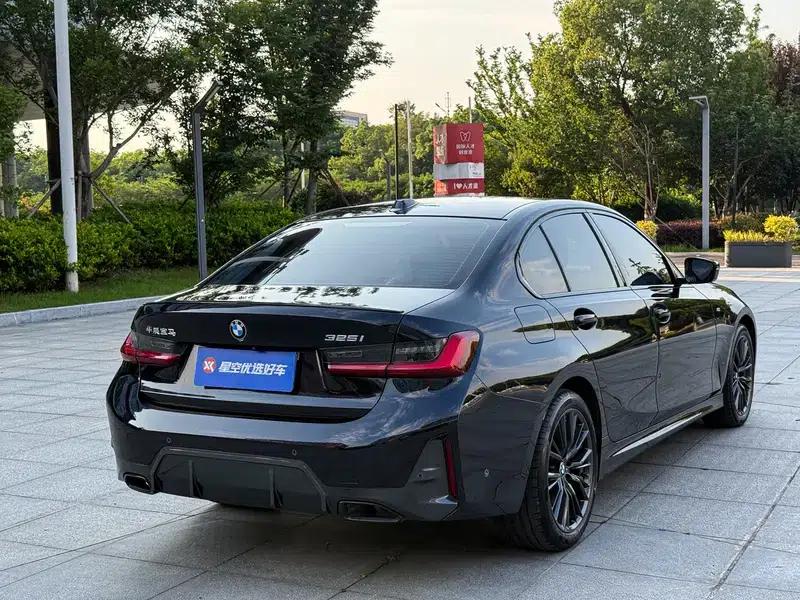 2023 BMW 3 Series 325i M Sport Shadow Edition — миниатюра 6