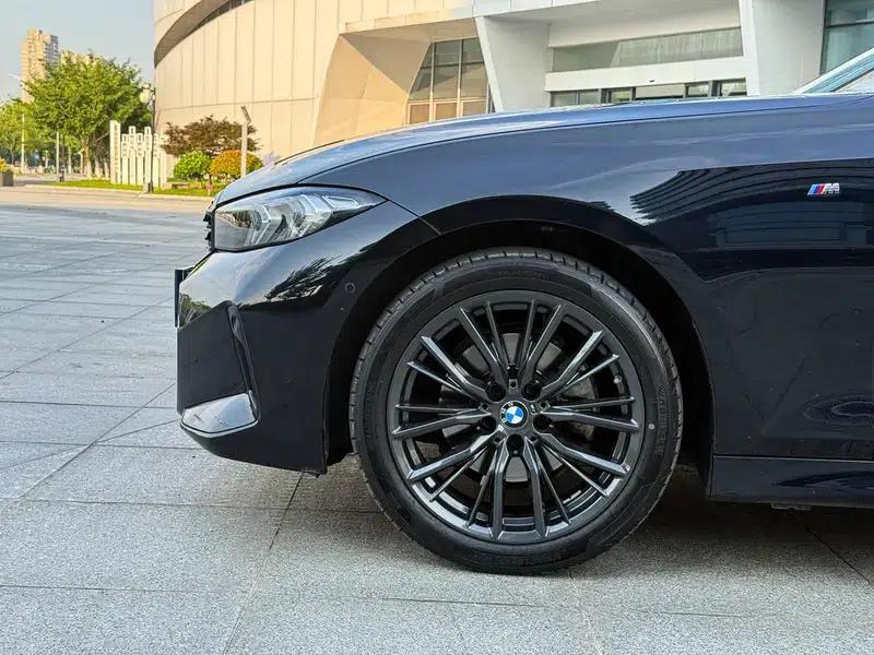 2023 BMW 3 Series 325i M Sport Shadow Edition — миниатюра 8