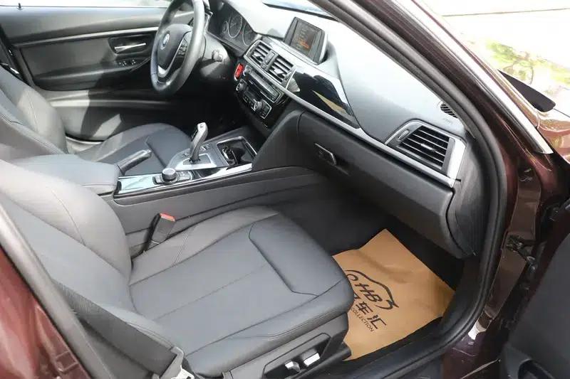 2016 BMW 3 Series 316Li Fashion Edition — миниатюра 8