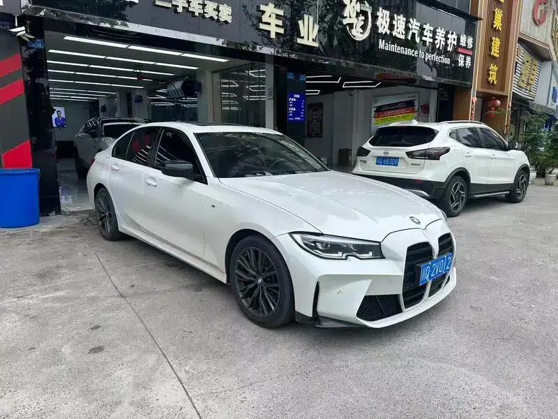 2021 BMW 3 Series 330i M Sport Shadow Edition — миниатюра 3