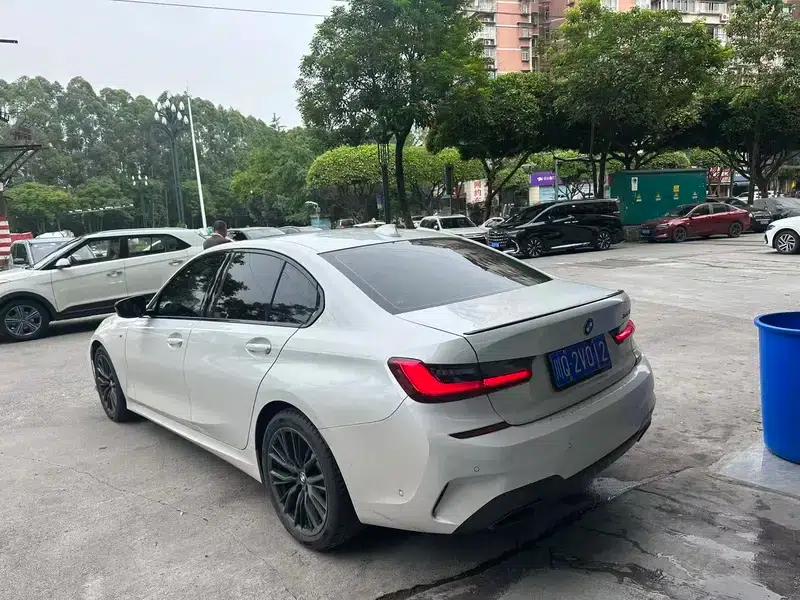 2021 BMW 3 Series 330i M Sport Shadow Edition — миниатюра 4