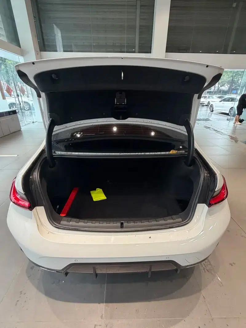 2023 BMW 3 Series 320Li M Sport Package — миниатюра 8