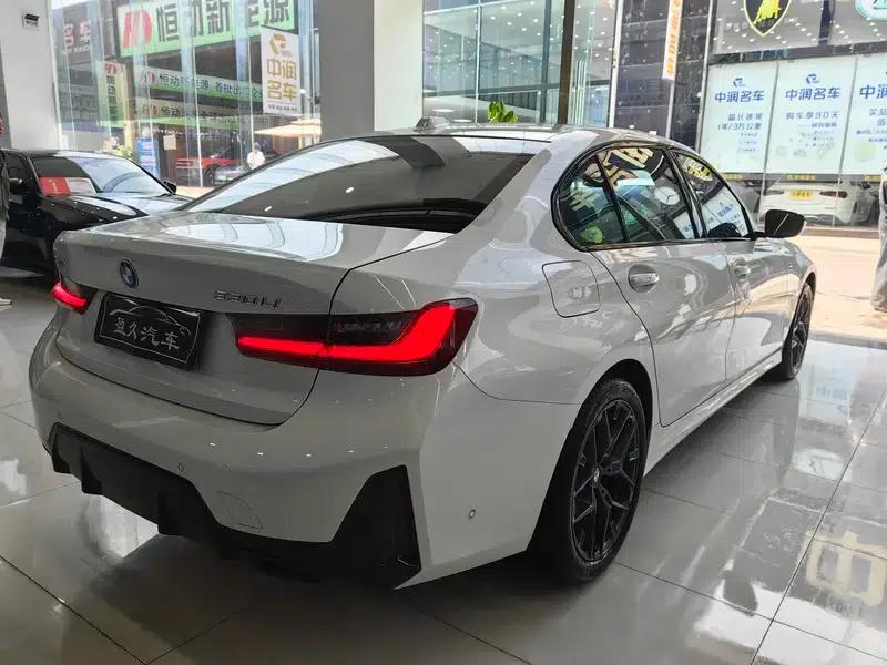 2025 BMW 3 Series 330Li M Sport Shadow Edition — миниатюра 6