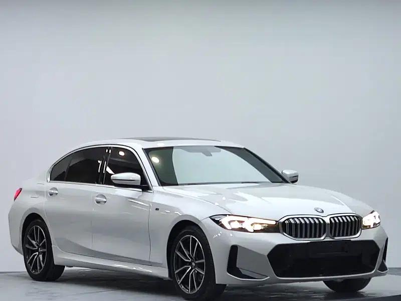 2023 BMW 3 Series 320Li M Sport Package — миниатюра 3