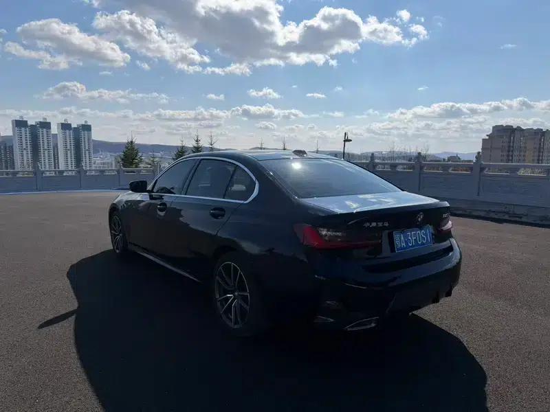 2023 BMW 3 Series 320Li M Sport Package — миниатюра 5