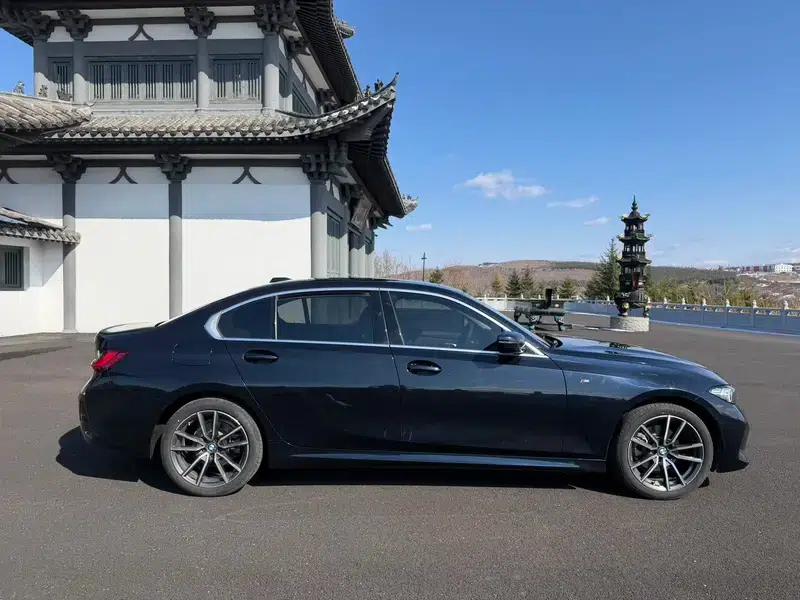 2023 BMW 3 Series 320Li M Sport Package — миниатюра 8